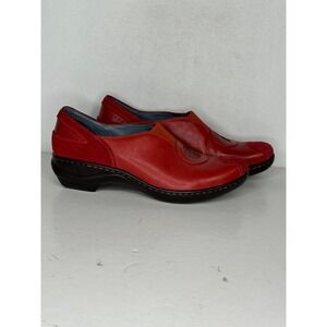 Indigo by Clarks Womens Red Leather Suede Slip On Loafers Shoes Boho  Size 6M